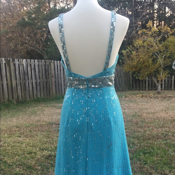 Riva Designs Prom Dress 💋😍💃🏼 - Picture 3 of 6